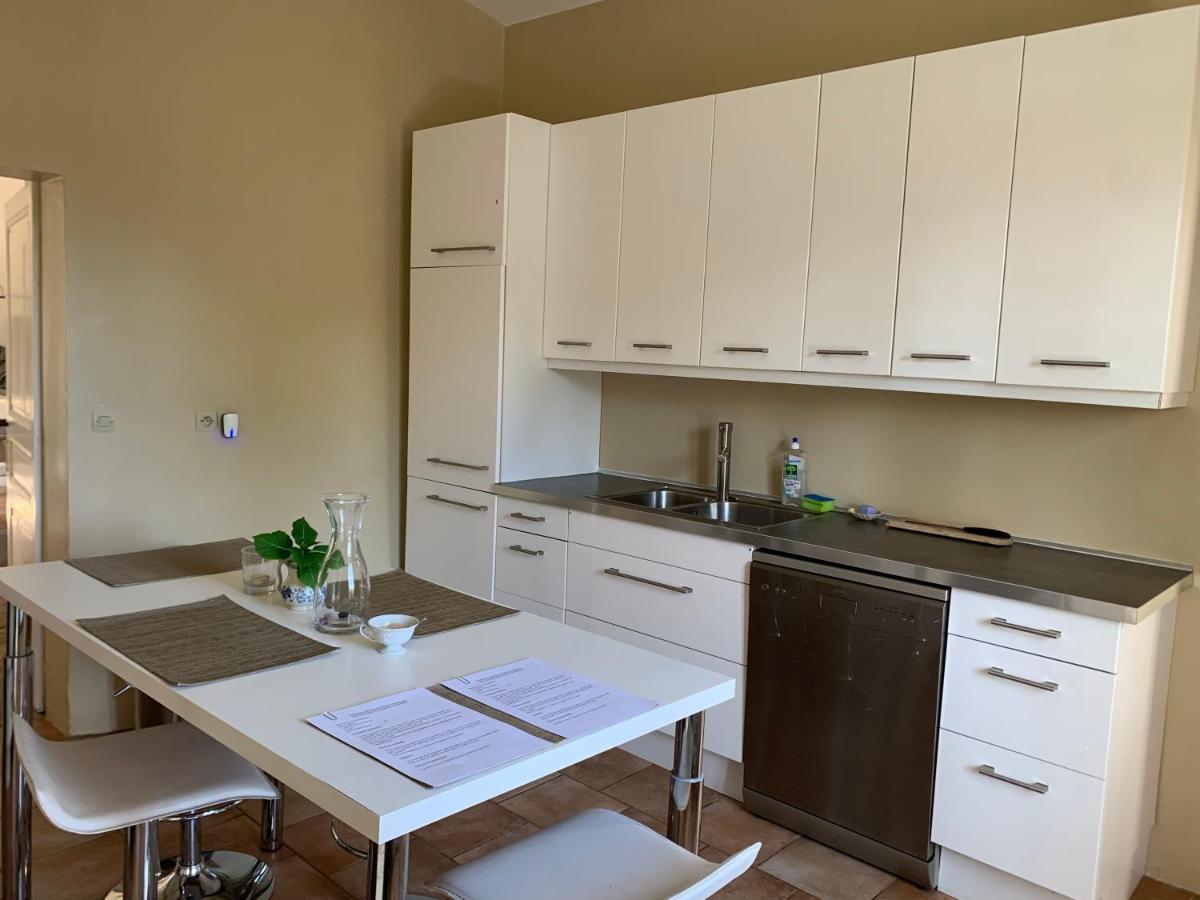 Mas Les Romarins, 10 Min D'Uzes, Piscine Et Grand Jardin Clos, Jeux, Nid De Repos Et Base Pour Activites Dans Le Gard (Adults Only) Екстериор снимка