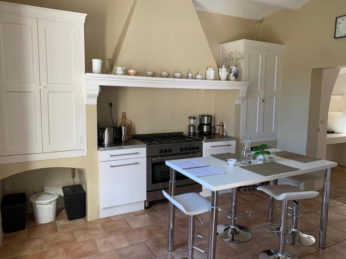 Mas Les Romarins, 10 Min D'Uzes, Piscine Et Grand Jardin Clos, Jeux, Nid De Repos Et Base Pour Activites Dans Le Gard (Adults Only) Екстериор снимка